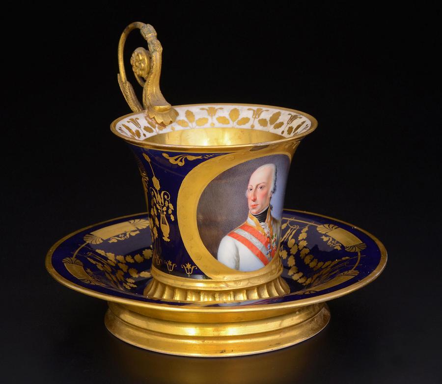 šálek s portrétem císaře Františka I. / 1814 porcelán, malovaný, zlacený