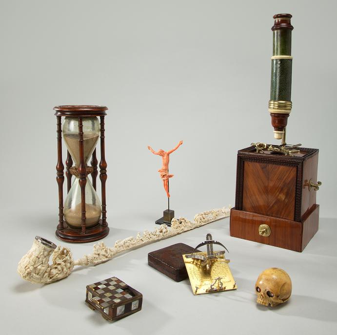 Ukázka objektů z prezentace Cabinet de Curiosités Erika Delalanda na veletrhu TEFAF / březen 2013 / foto: Erik Delalande