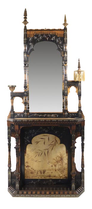 Carlo Bugatti: Konzolový stůl se zrcadlem, začátek 20. stol., dřevo, intarzie perletí a kovem, měděné reliéfní vložky, pergamen,  260 x 111 x 38 cm, cena: 1 118 000 Kč