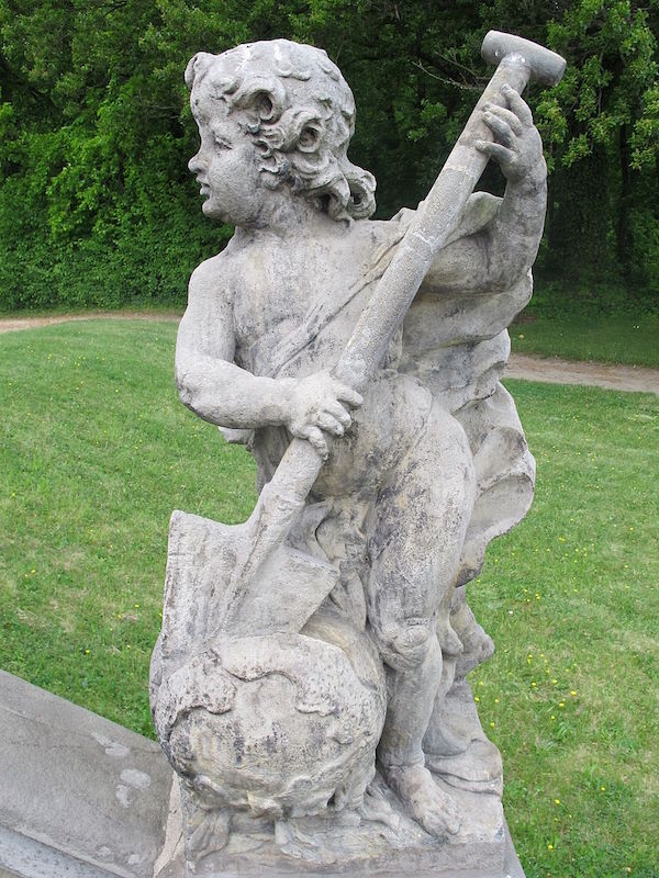 Braunova dílna: Alegorie Země, kolem 1737, kámen, původně Bon Repos (dnes zahrada zámku Lysá nad Labem) http://iclysa.cz/zamecky-park/